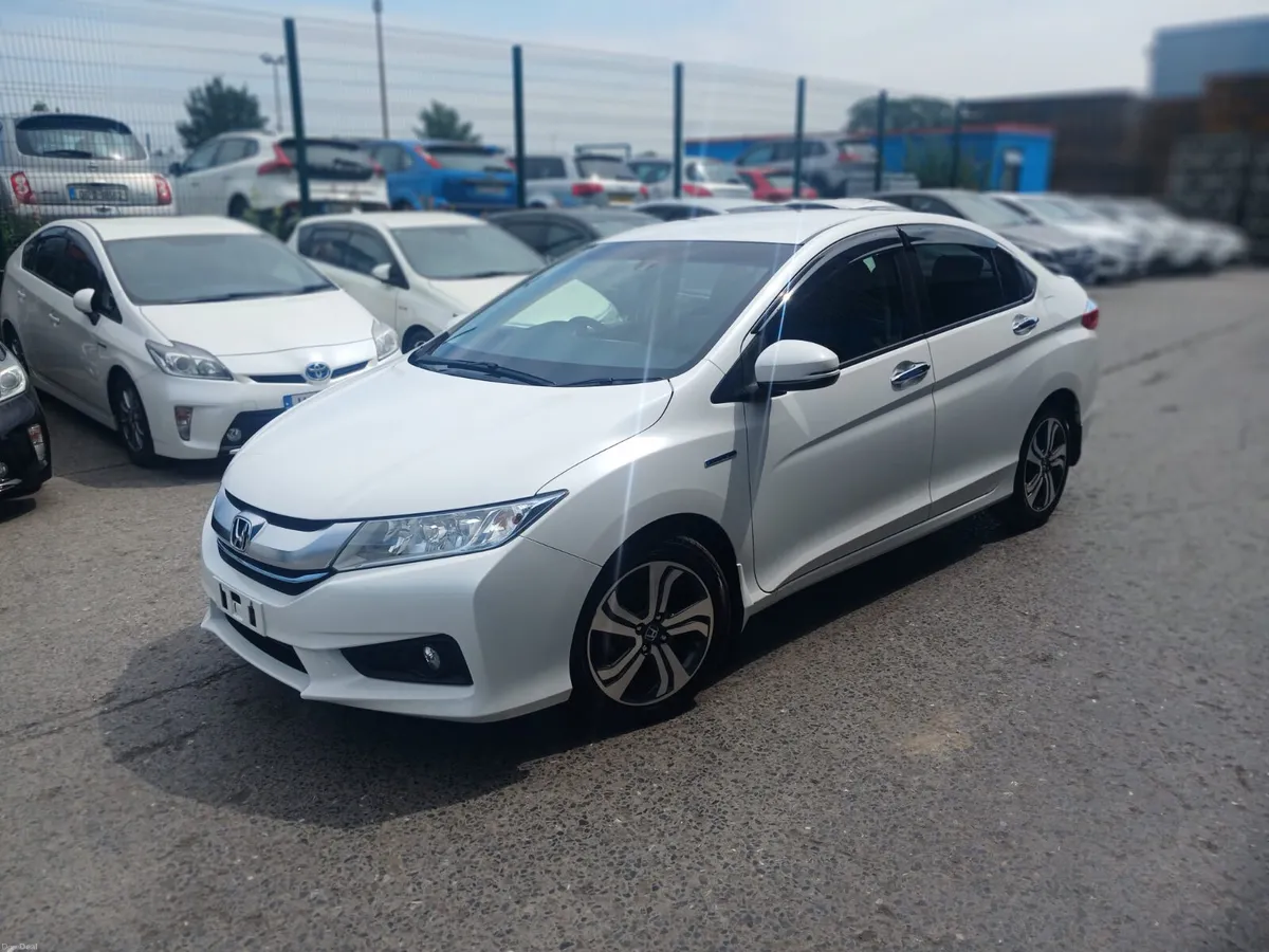 2015 Honda Grace Hybrid automatic/ G leather Spec - Image 1