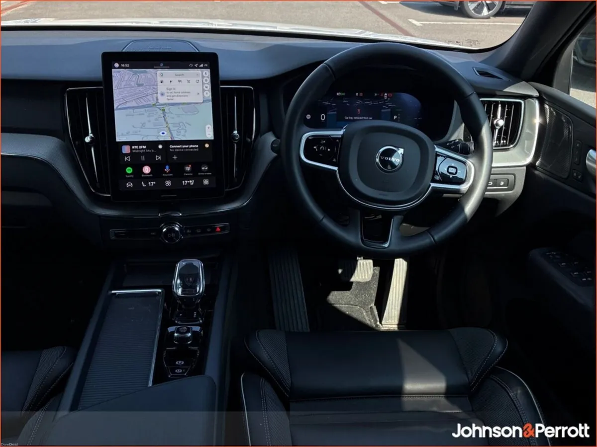 Volvo XC60 T6 350bhp AWD PHEV Plus Black Edition - Image 3