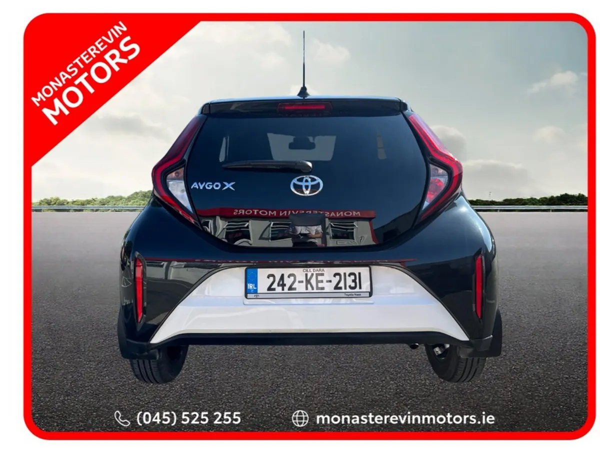 Toyota Aygo X DESIGN CVT WHIT - Image 4