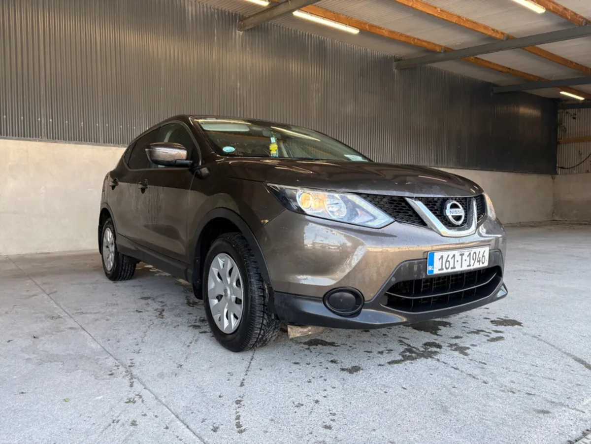 Nissan Qashqai QASHQAI 1.5 DSL XE E6 4DR - Image 1