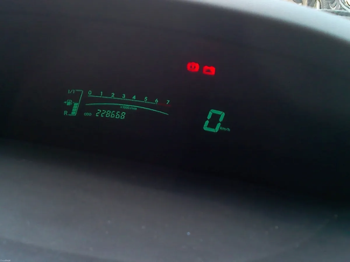 Toyota Yaris MC 1.0 TERRA 5DR - Image 2