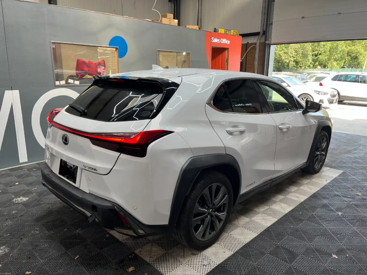 Lexus UX 2021 LEXUS UX 250H F SPORT 2.0 AUTOMATIC - Image 2