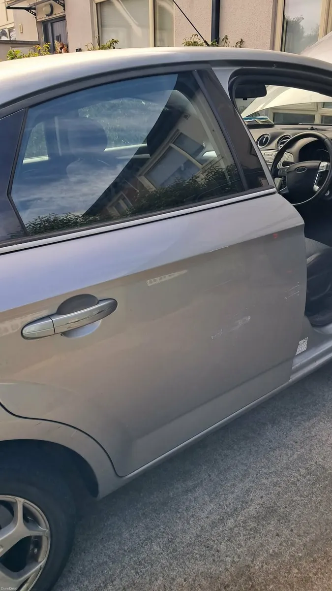 Ford mondeo - Image 3