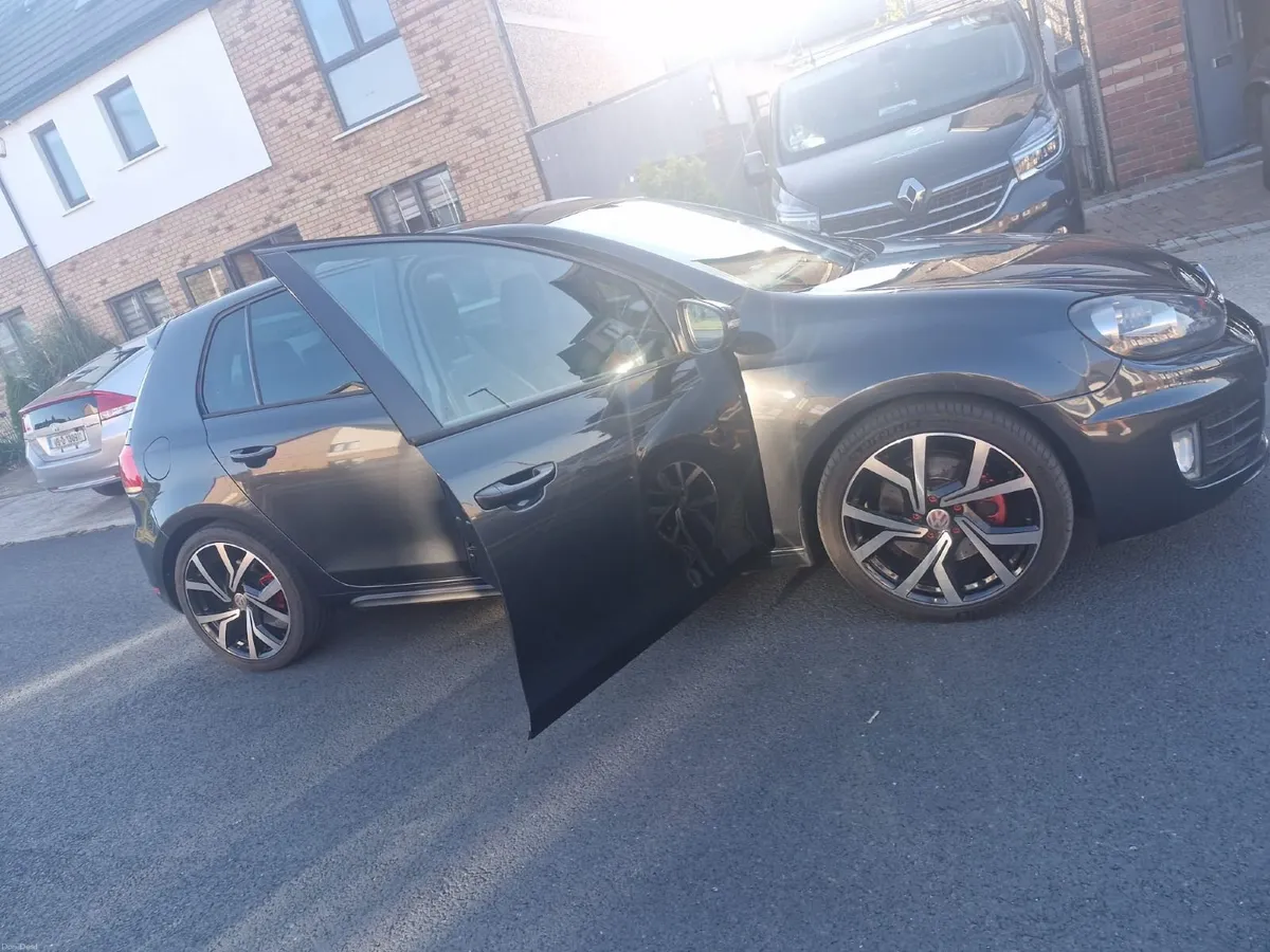 Volkswagen Golf 2012 - Image 4