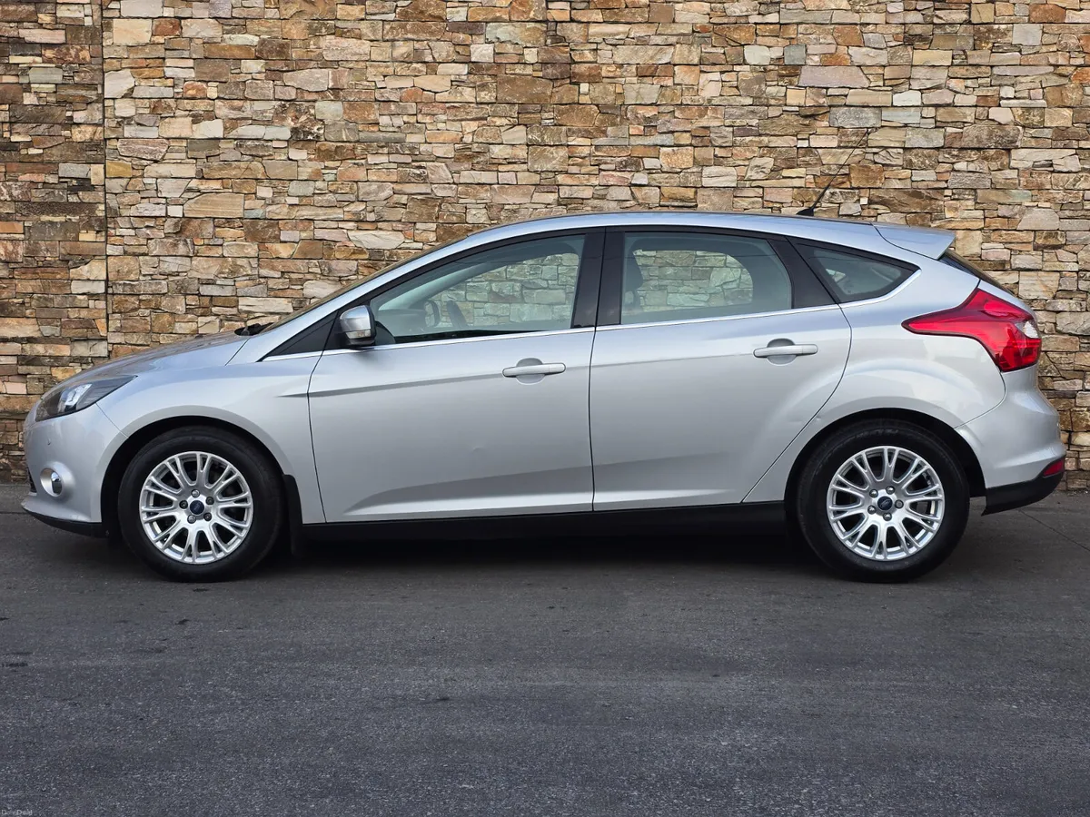 141 Ford Focus TITANIUM 1.6 TDCI - Image 4