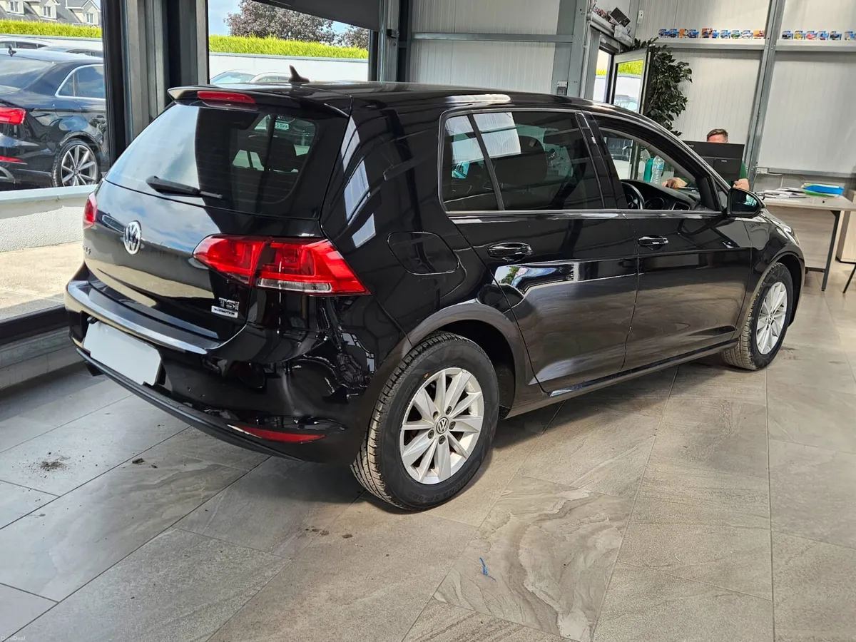 16 VOLKSWAGEN GOLF 1.2 PETROL AUTOMATIC - Image 3