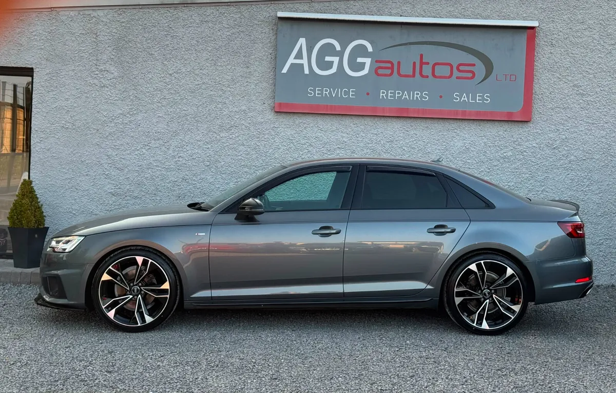 2019 AUDI A4 S LINE GENUINE BLACK EDITION - Image 4