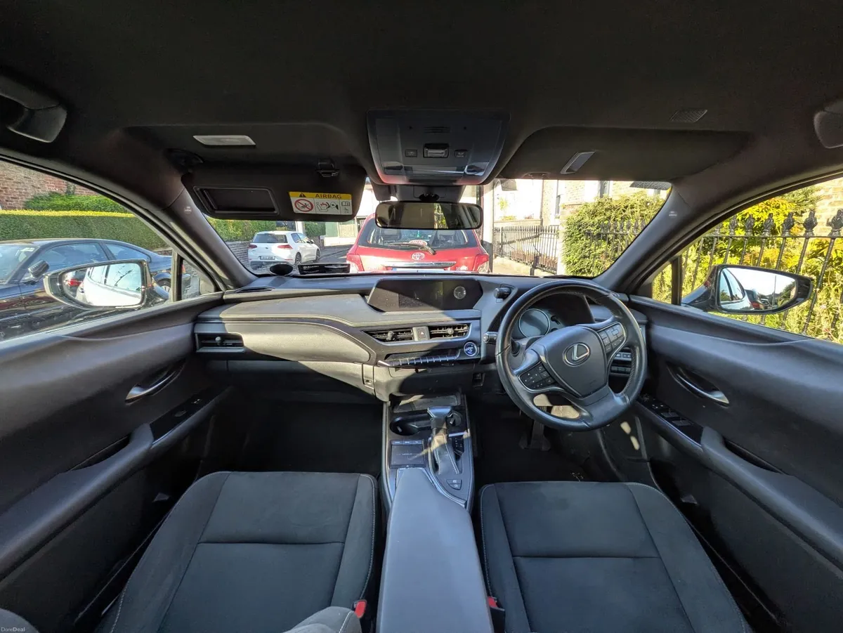 Lexus UX 250 Hybrid 2020 - Image 5