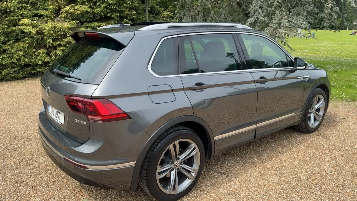 VW Tiguan R-line Black leather/Pan Roof - Image 2