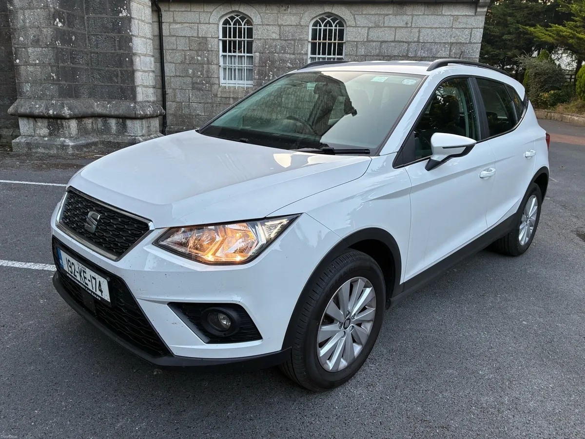 SEAT ARONA 1.0 TSI IN GLACIER WHITE - Image 4