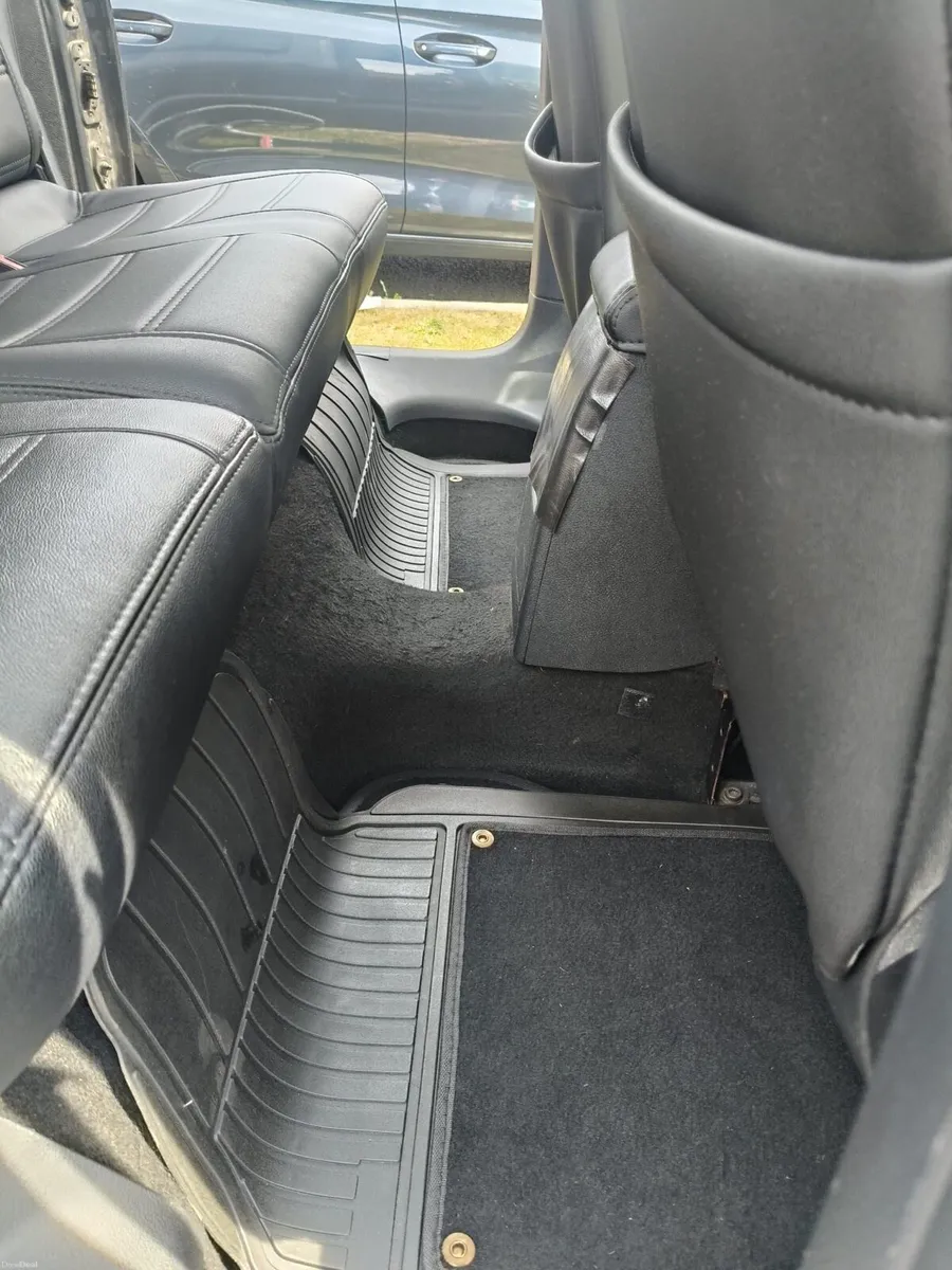 7 Seater Wheelchair Taxi - Image 4