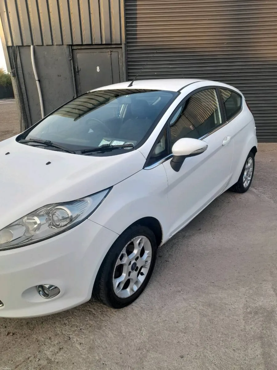 2012 Ford Fiesta - Image 3