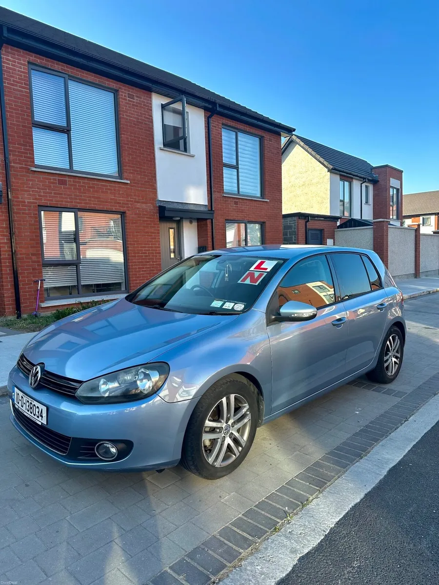 Volkswagen Golf 2010 - Image 4
