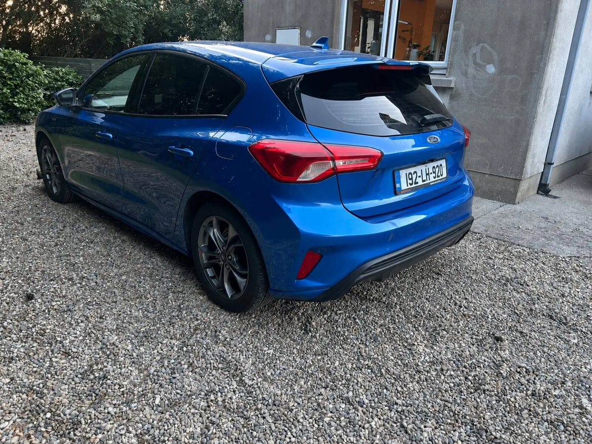 Ford Focus 1L eco boost ST Line - Image 3