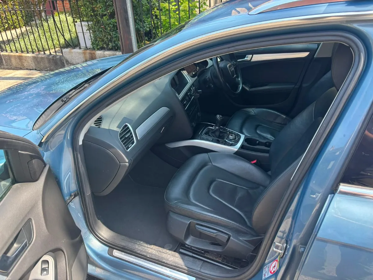 Audi A4 2011 - Image 4