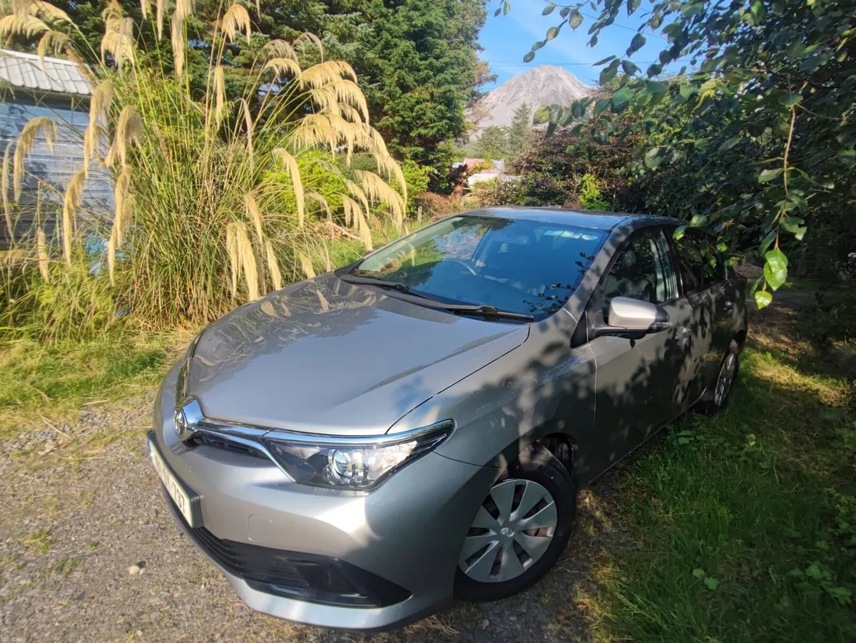 Toyota Auris - Image 1