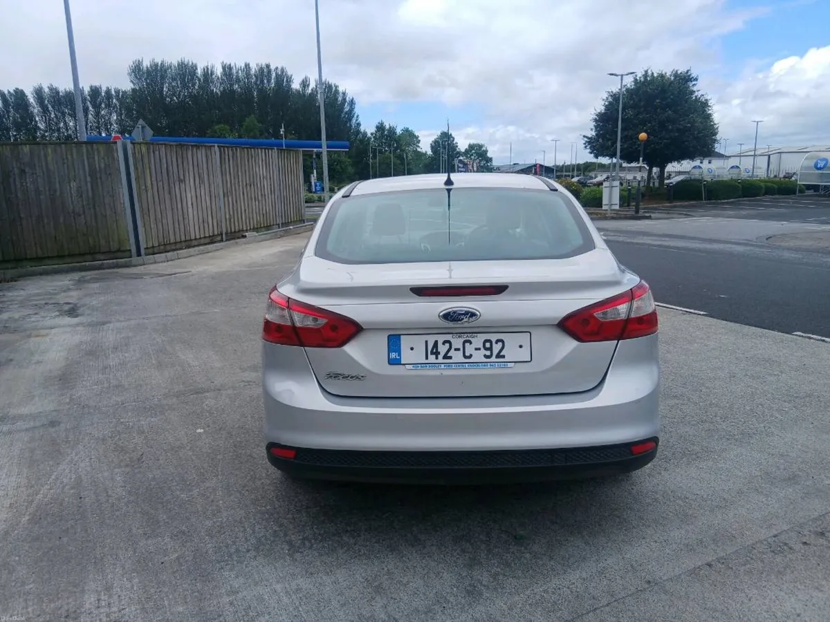2014 Ford focus !! New nct !! - Image 6