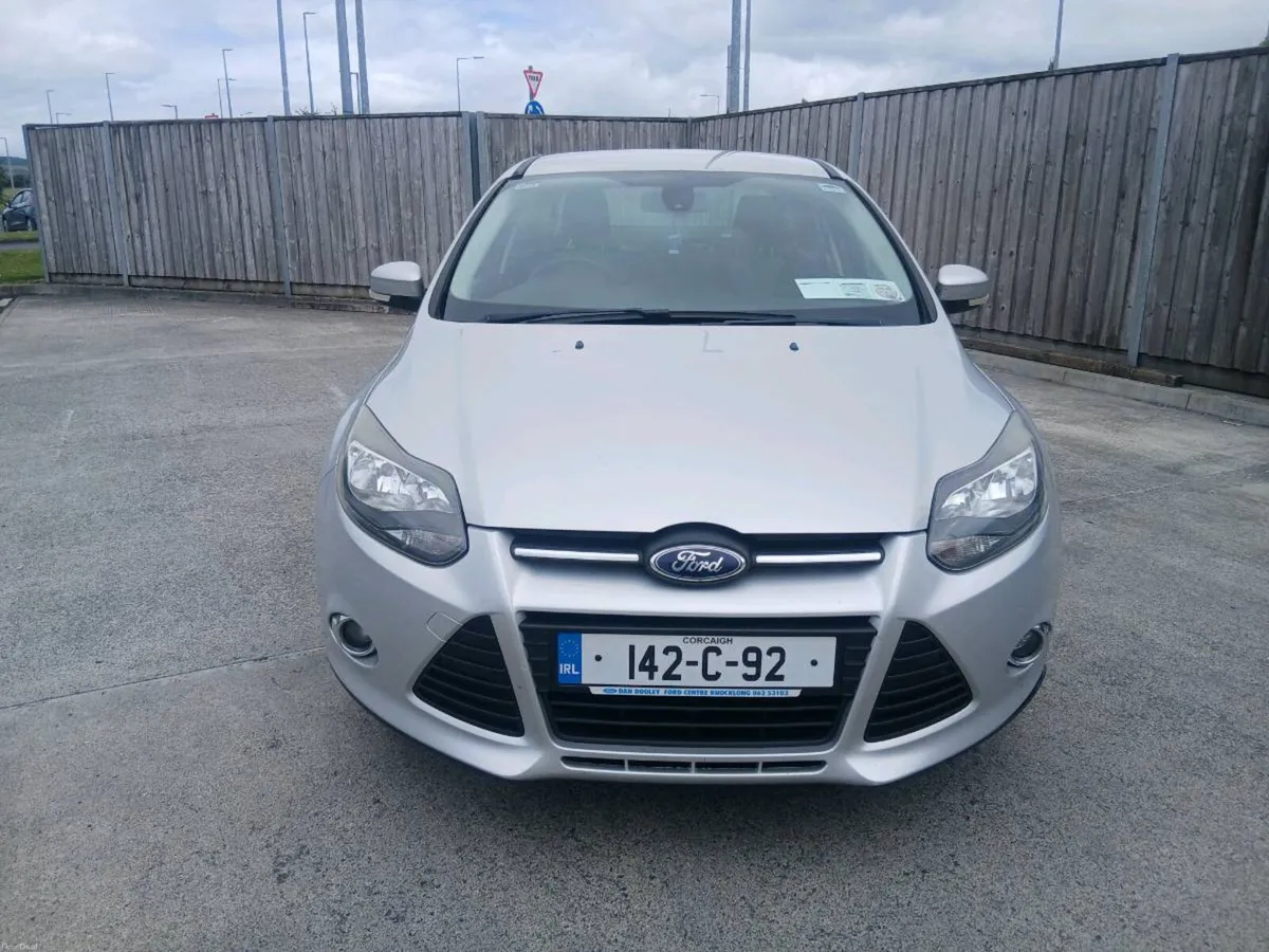 2014 Ford focus !! New nct !! - Image 2