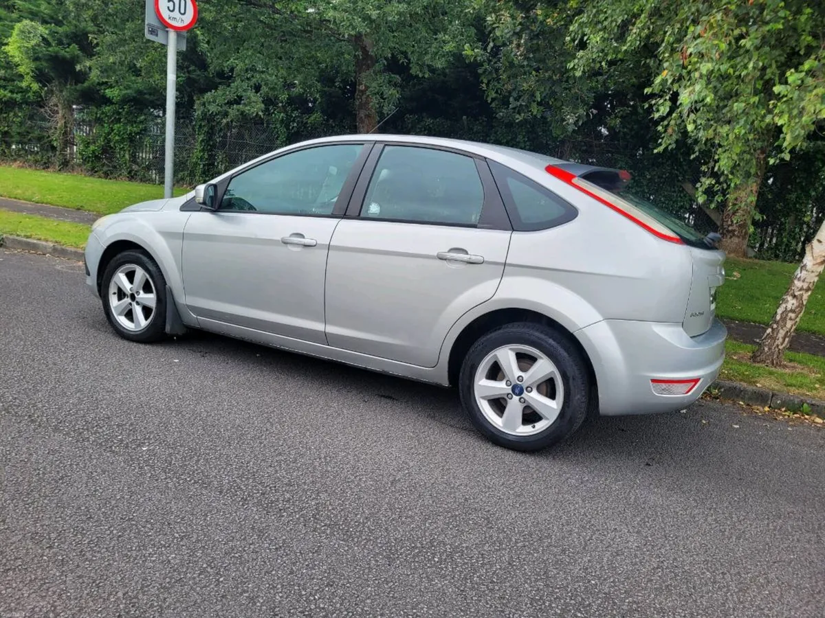 2010 FORD FOCUS NEW NCT LOW MILEAGE. - Image 2