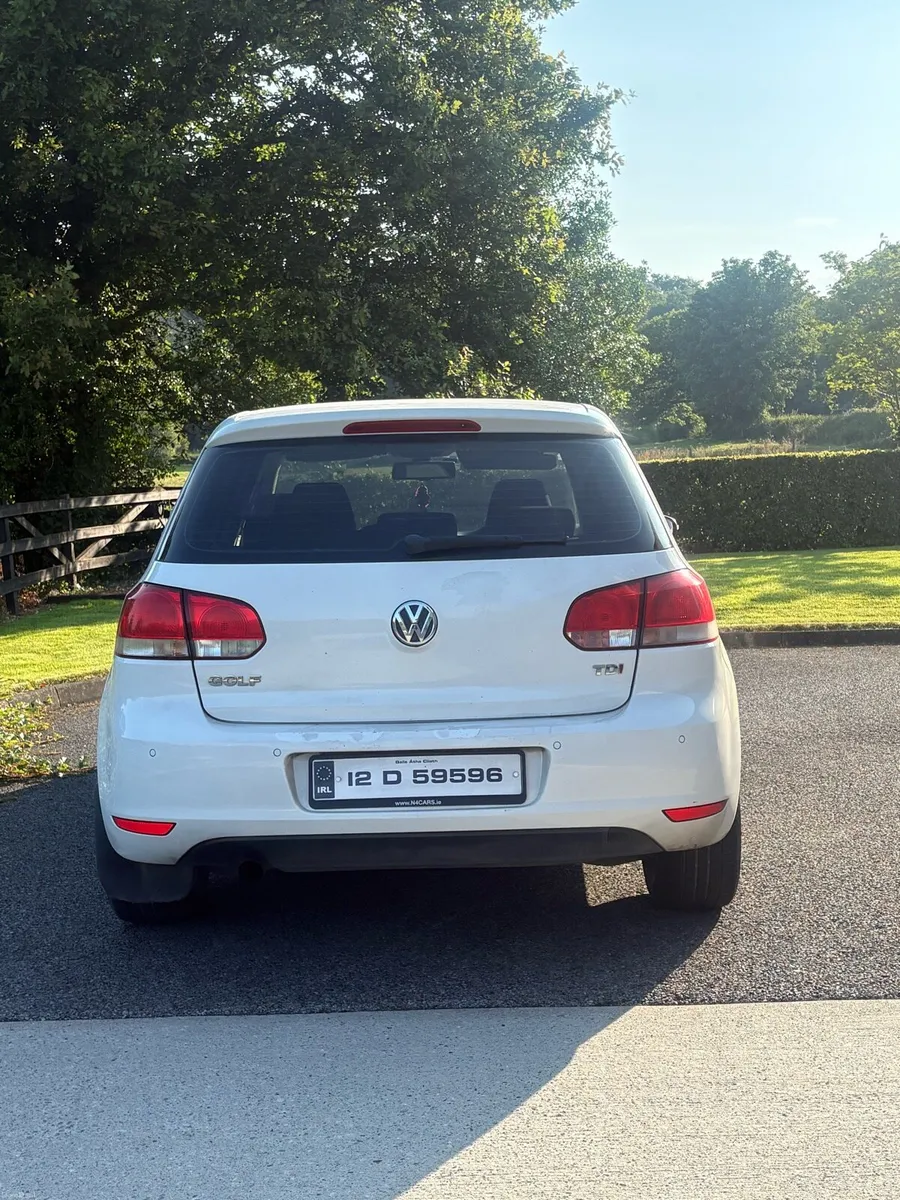 **Volkswagen Golf 1.6 TDI WHITE** - Image 3