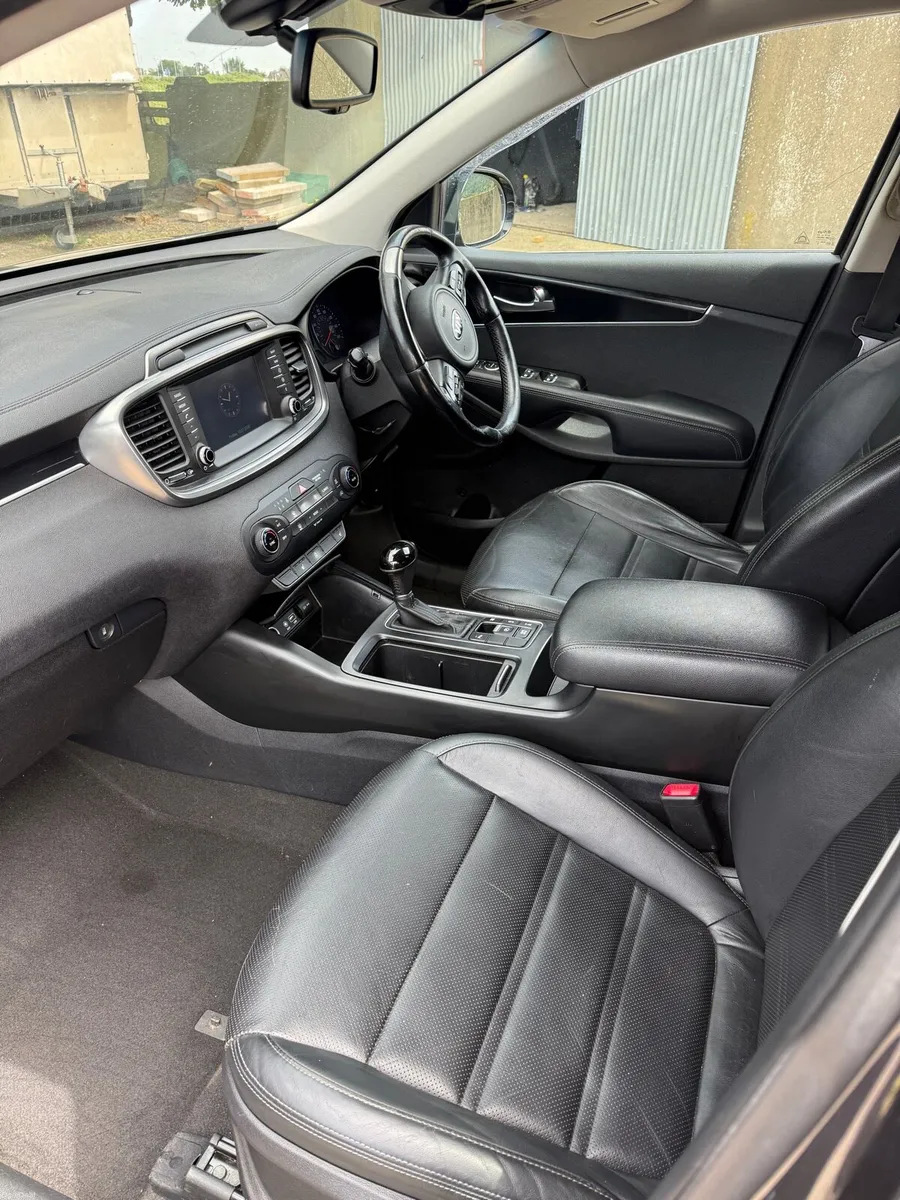 Kia Sorento - Image 4