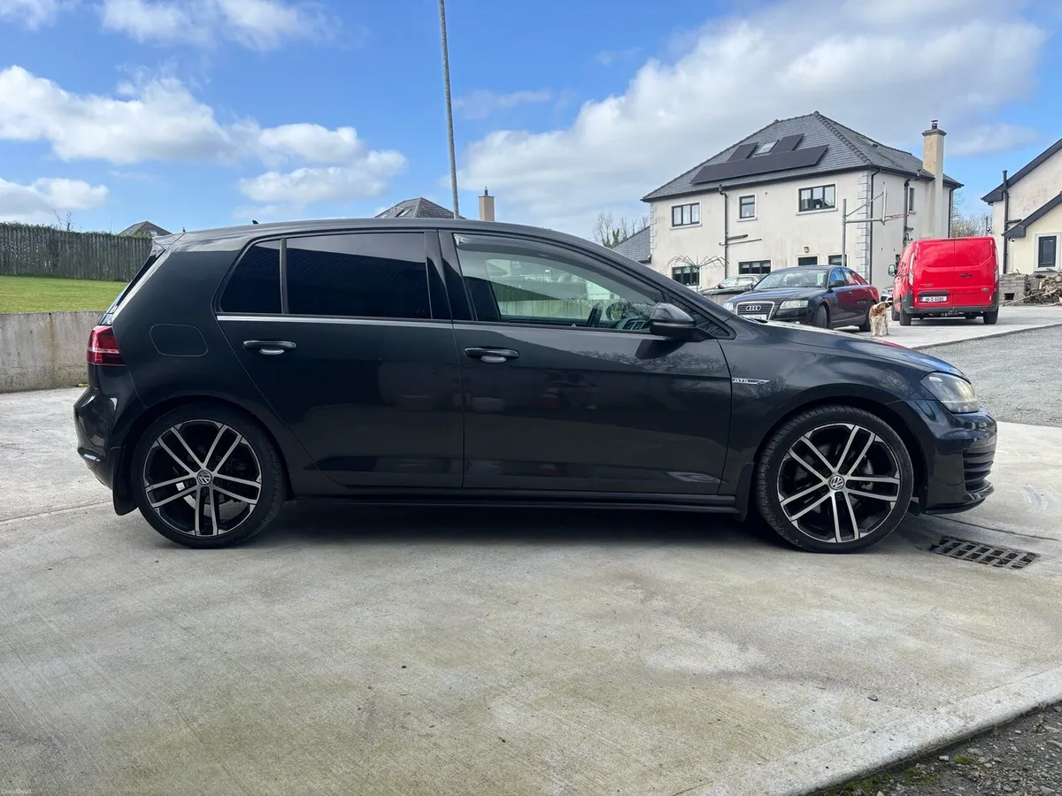 Volkswagen GOLF GTD 2.0L Manual - Image 6