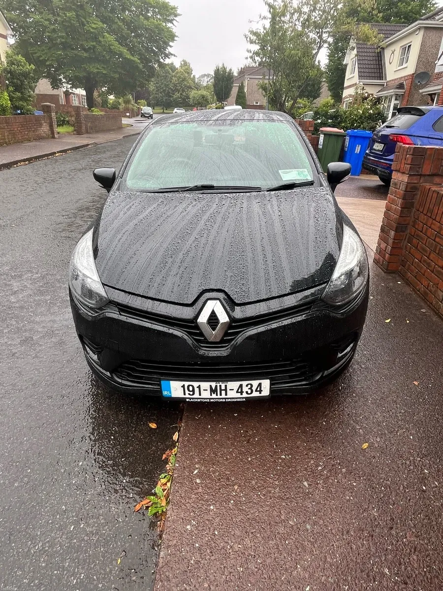 Renault Clio - Image 1