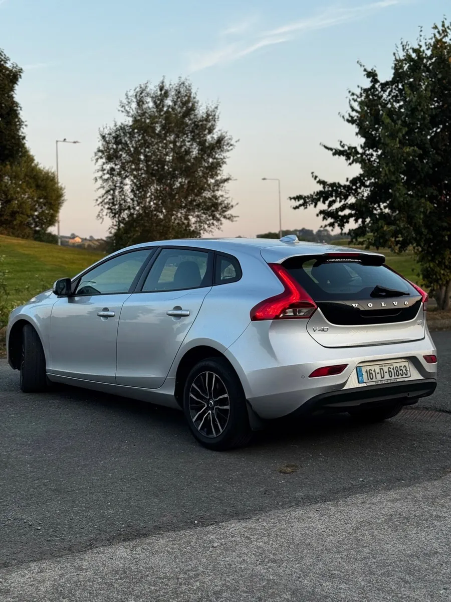 2016 Volvo V40 2.0 Diesel - Image 3