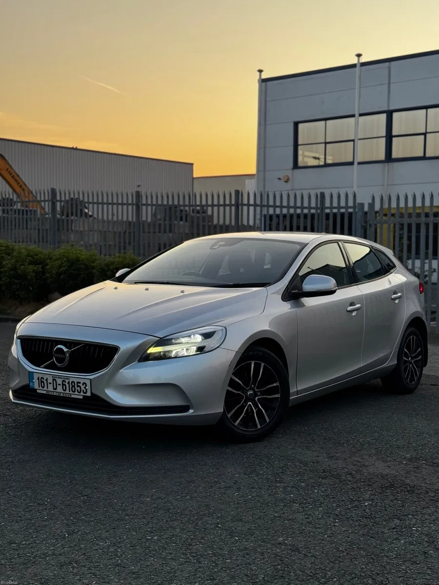 2016 Volvo V40 2.0 Diesel - Image 1