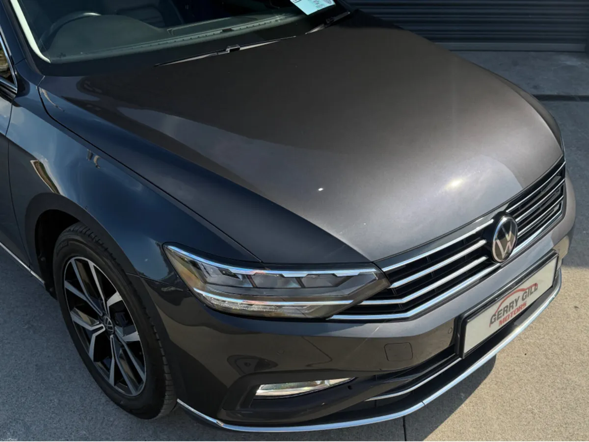 Volkswagen Passat ELEGANCE 2.0 TDI D7F 150 4DR AUT - Image 3