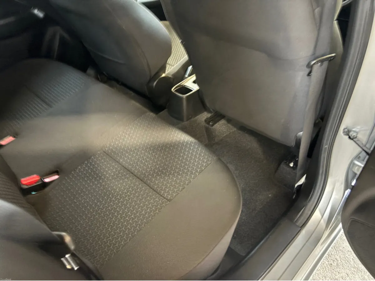 Suzuki Swift 5DR AUTO - Image 3