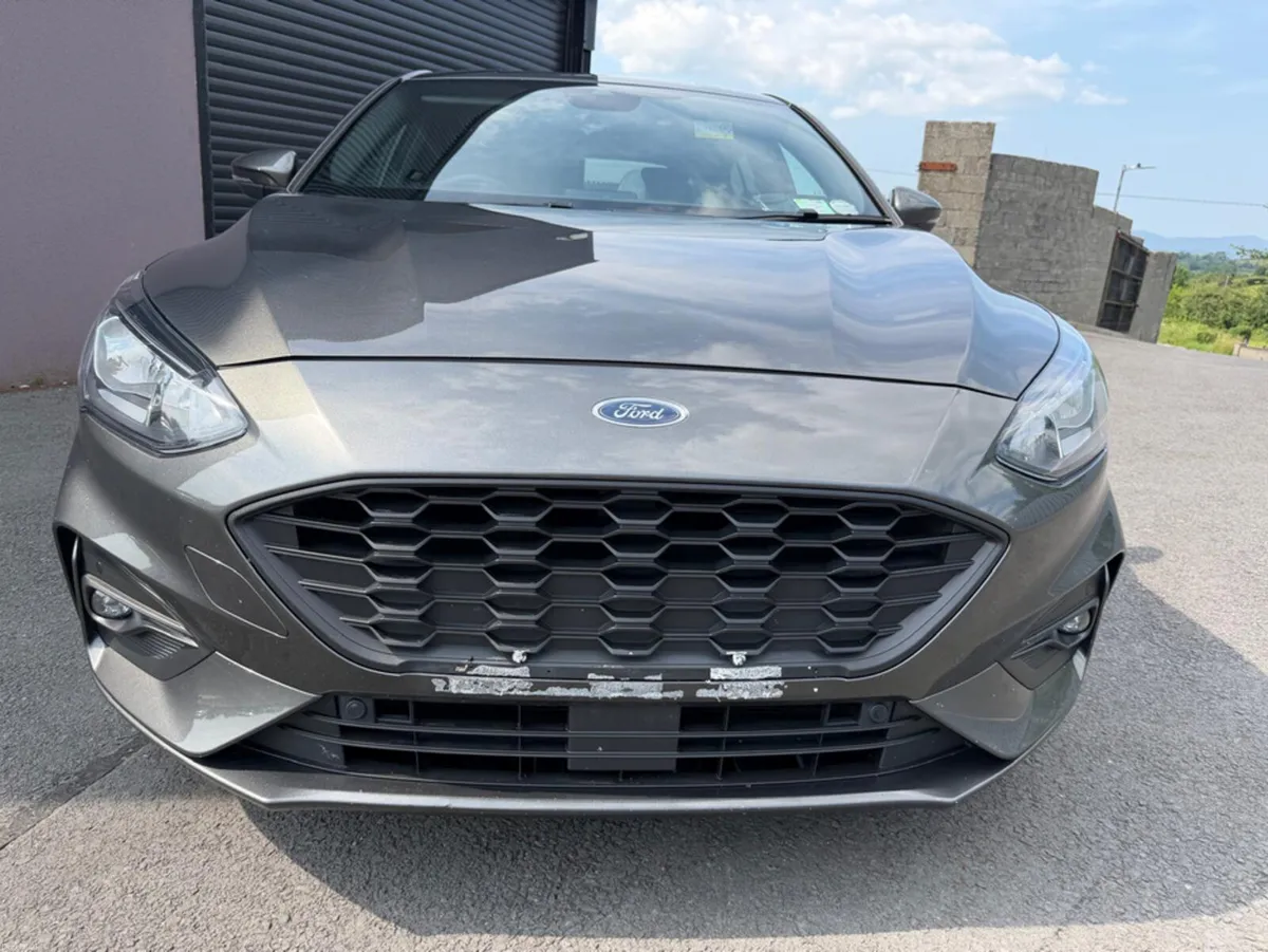 Ford Focus 1.5 TDCI ST-LINE X 120PS - Image 2