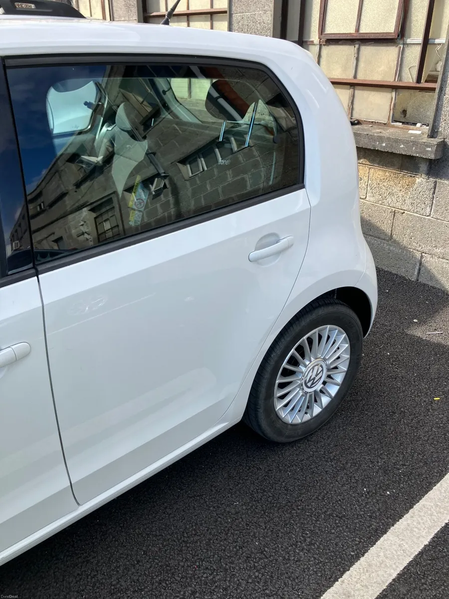 Volkswagen up! 2014 - Image 6