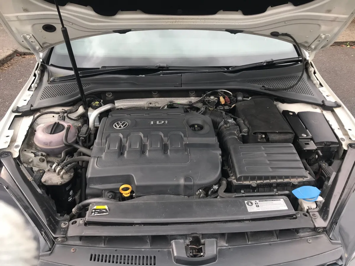 Volkswagen Golf 2014 - Image 3