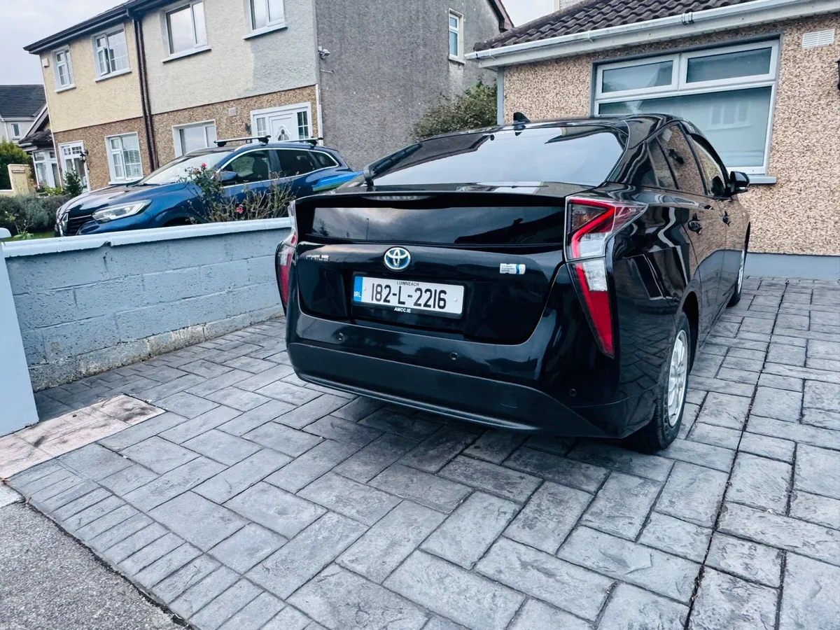 Toyota PRIUS 1.8 Auto Hybrid (2018) - Image 5