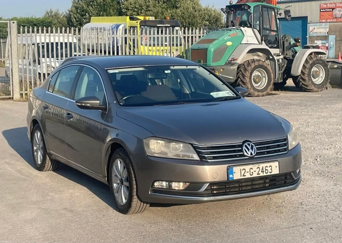 2012 Volkswagen passat - Image 1