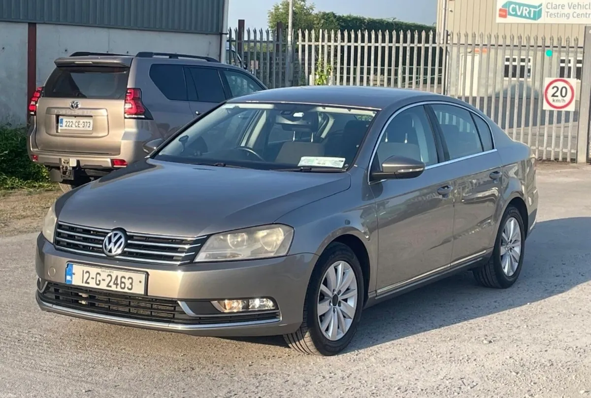 2012 Volkswagen passat - Image 3