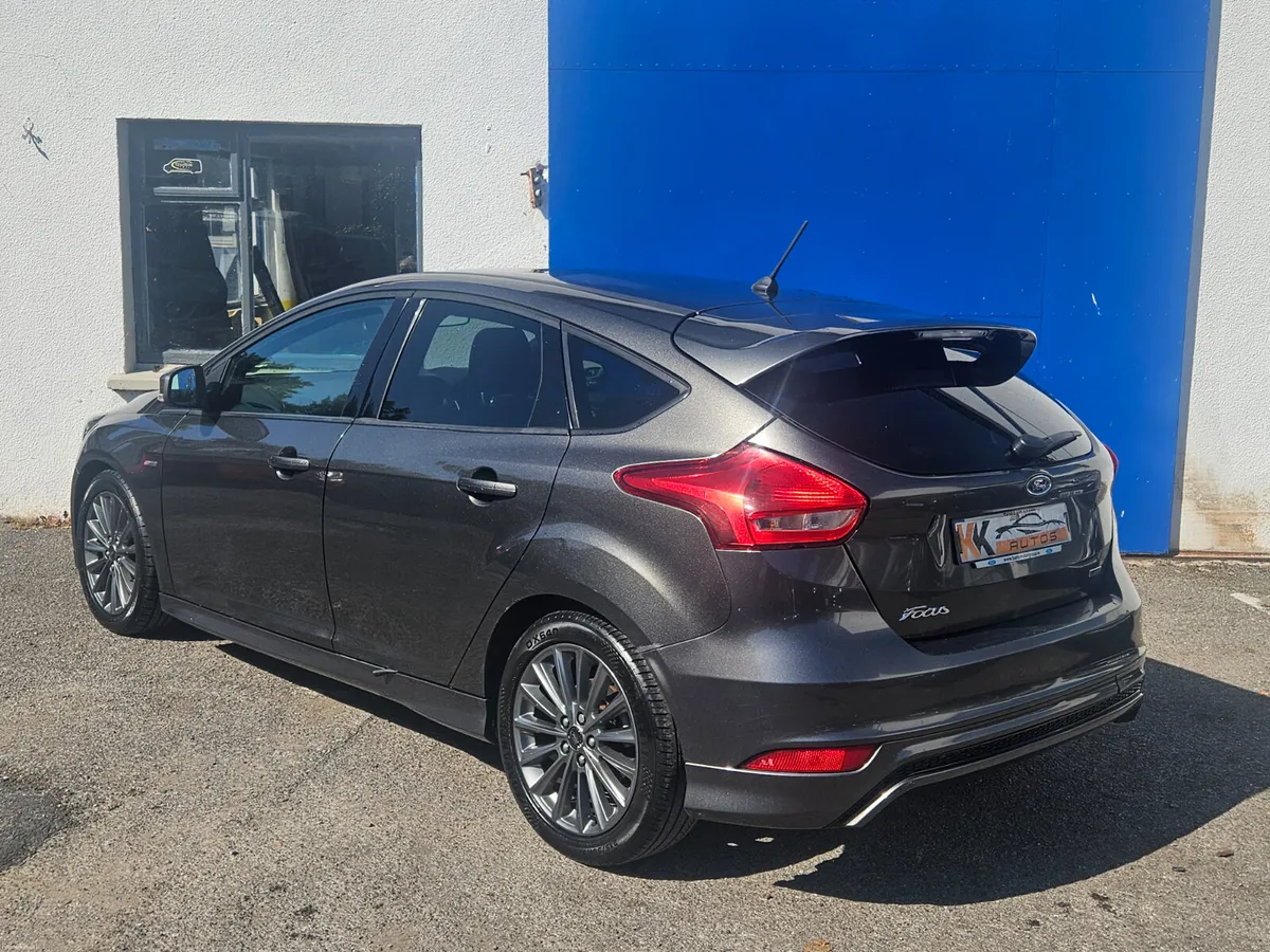 2017 Ford Focus ST Line | NCT Tested, 1.0 Petrol - Image 3