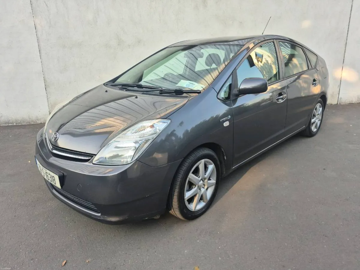 TOYOTA PRIUS 1.5L HYBRID AUTOMATIC**15 MONTHS NCT* - Image 2