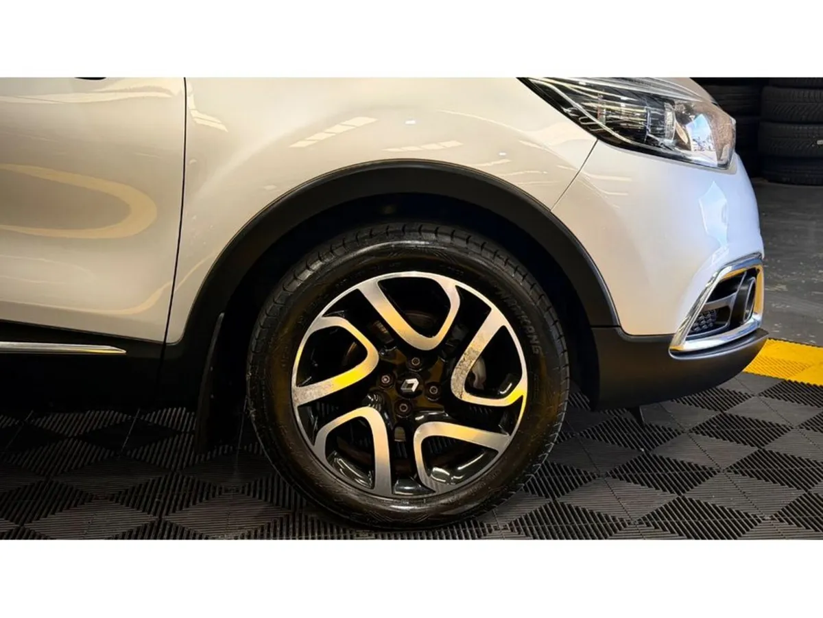 Renault Captur INTENSE 1.5 DCI 90 EU6M 4DR - Image 2