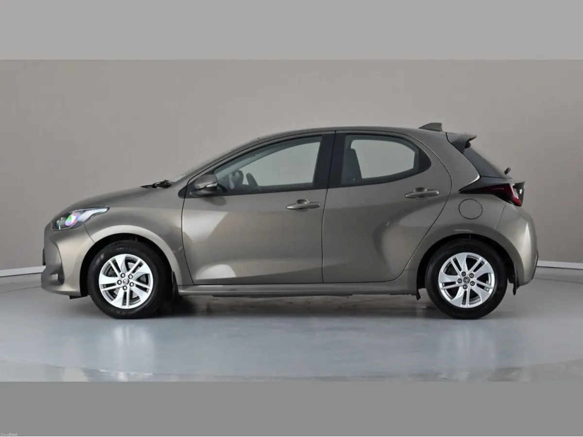 Toyota Yaris 1.5 Hybrid Luna 4DR Auto - Image 3