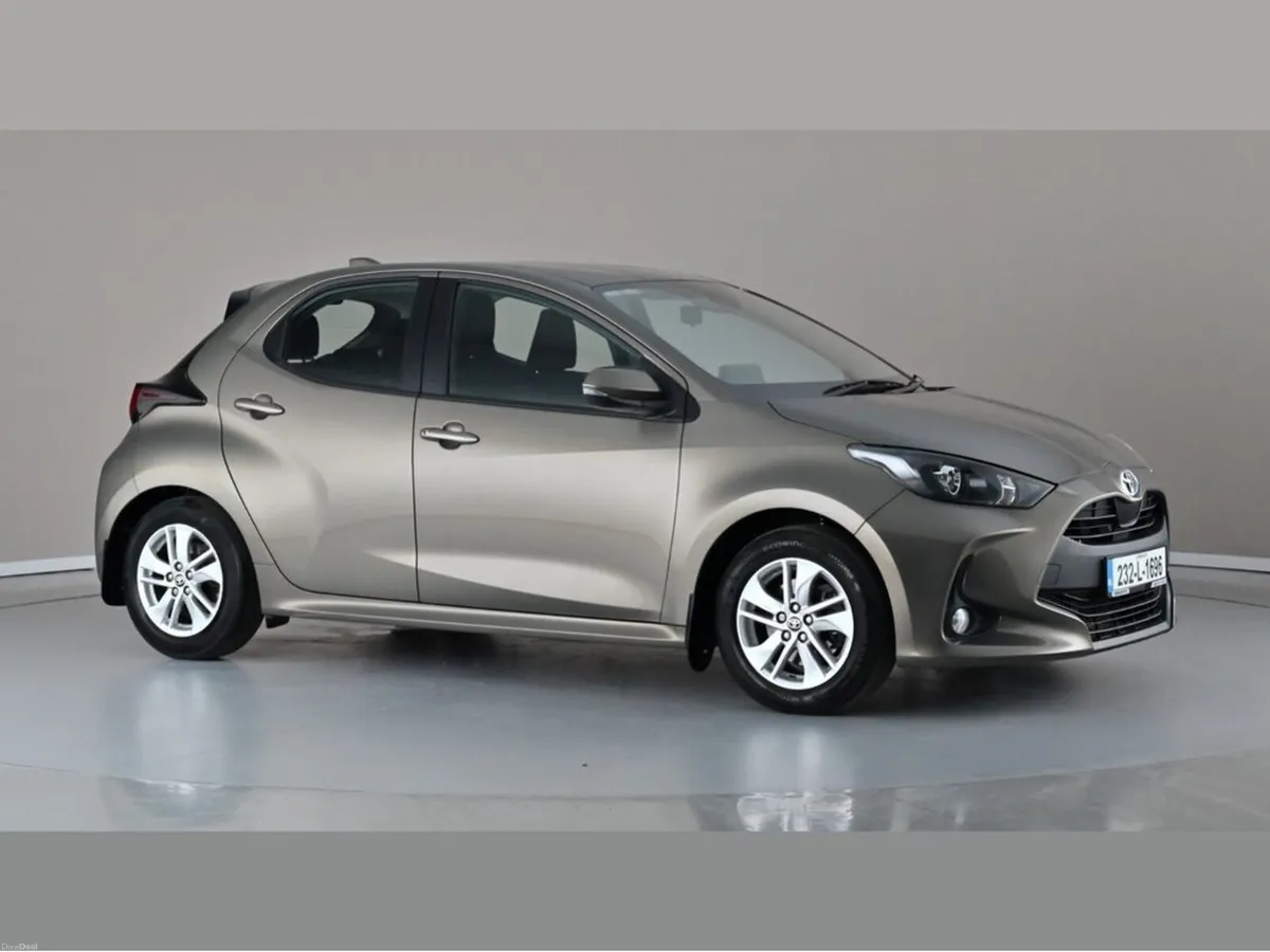 Toyota Yaris 1.5 Hybrid Luna 4DR Auto - Image 1