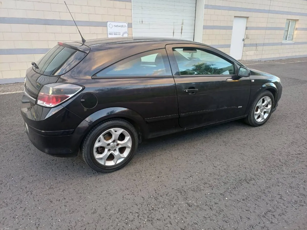 Vauxhall Astra 06, 1.4petrol, Gtc, new NCT - Image 2