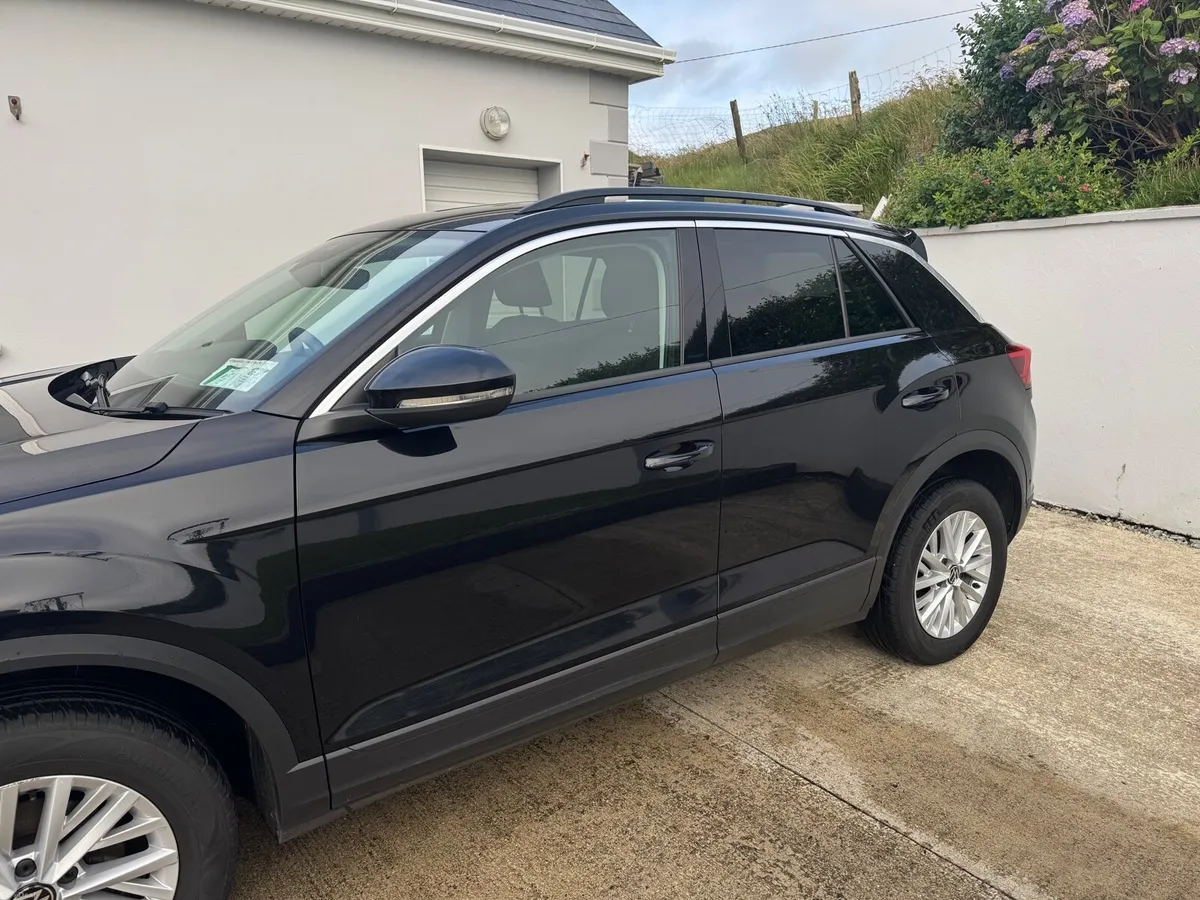 Volkswagen T-Roc LIFE 2.0 TDI 116BHP - Image 2