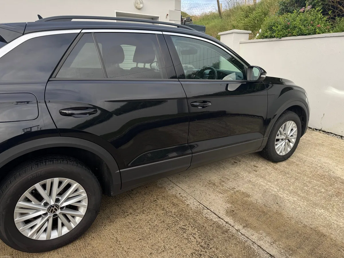 Volkswagen T-Roc LIFE 2.0 TDI 116BHP - Image 4