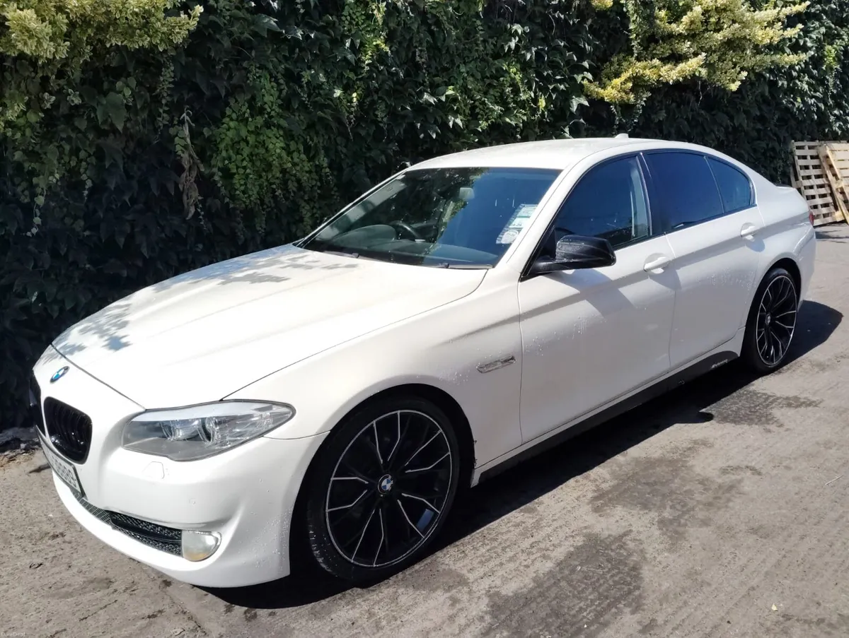 2013 BMW 520D Automatic Twin Turbo - Image 2