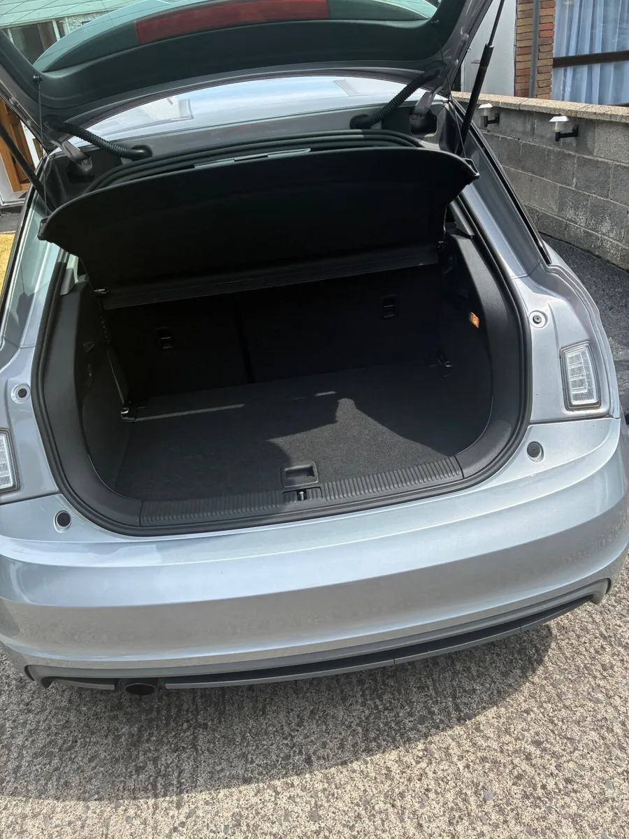 Audi A1 2015 - Image 2