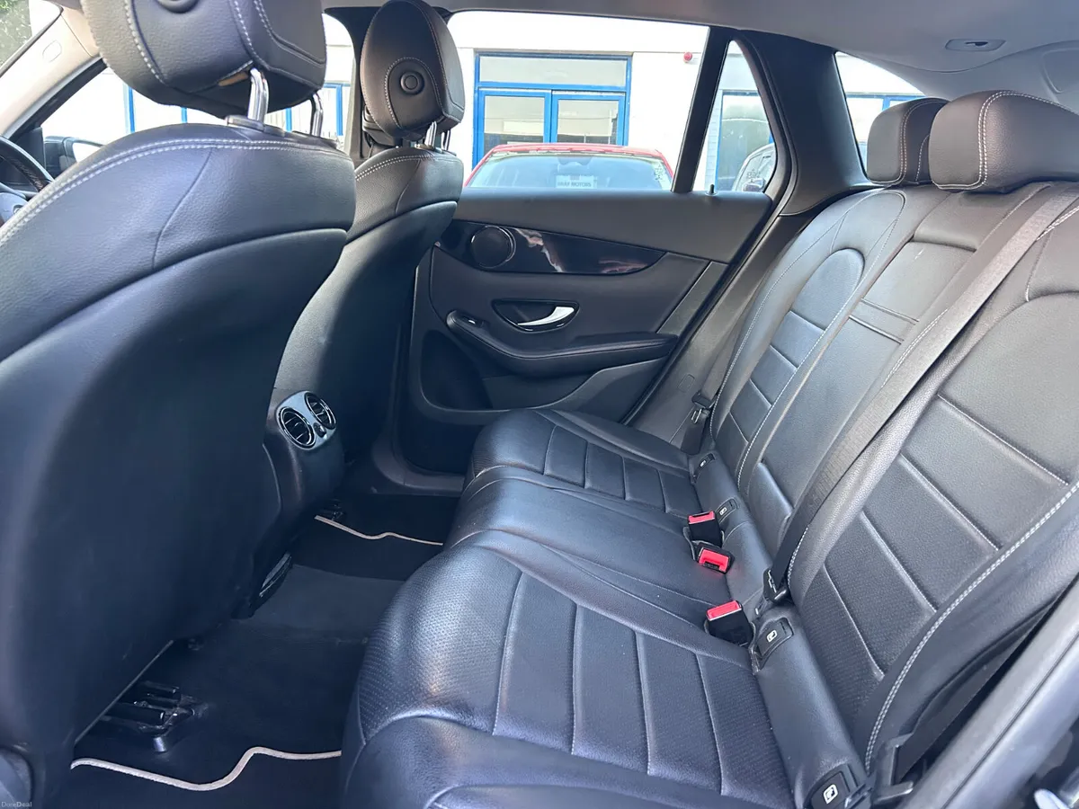 2019 MERCEDES GLC 220d AMG 4MATIC - Image 6