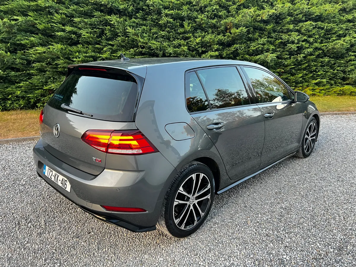 2017 Volkswagen Golf 1.6 TDI Highline R Line - Image 3