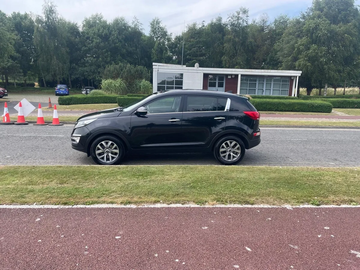 KIA SPORTAGE 1.7 CDI PLATINUM FRESH NCT 9/27 - Image 1
